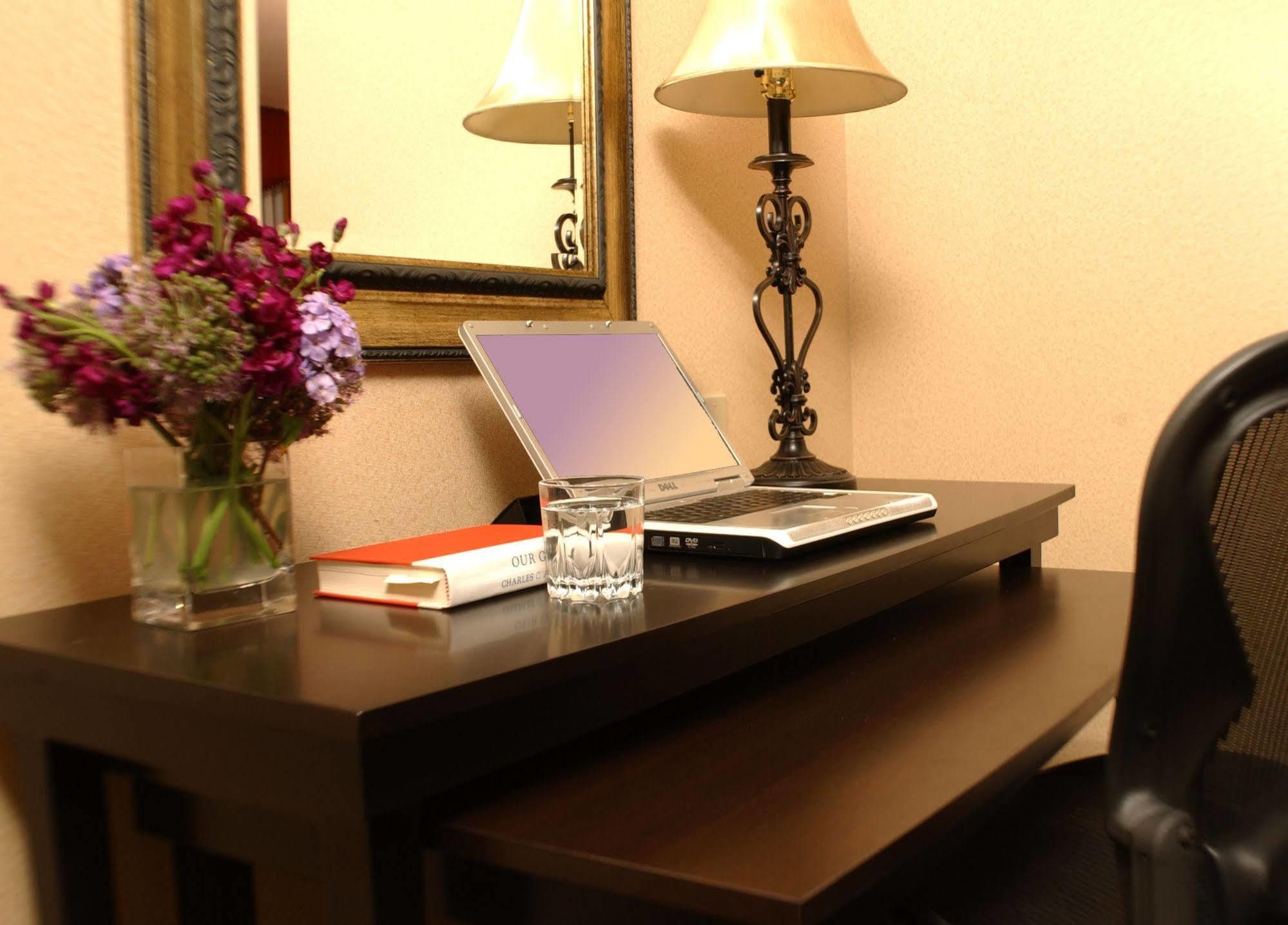 Collegian Hotel & Suites, Trademark Collection By Wyndham Syracuse Luaran gambar